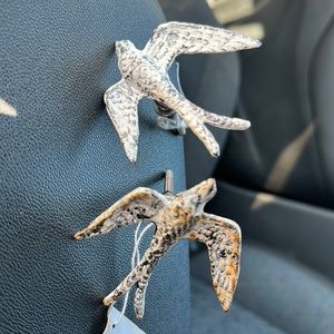 Elegant Bird Knobs -set of 2. Perfect for refurbished dresser or bedside table.